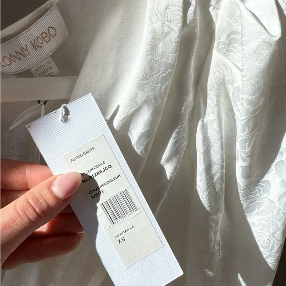 SOLD NWT Ronny Kobo Elegant White Long Sleeve Dress - Picture 4 of 5